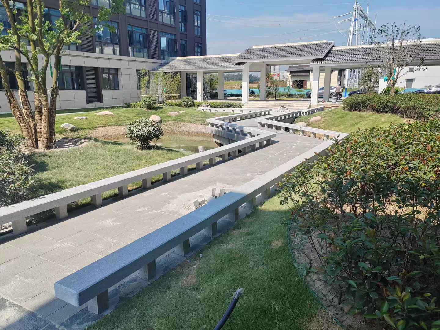 宝鸡 芝麻灰小区坐凳&栏杆安装效果