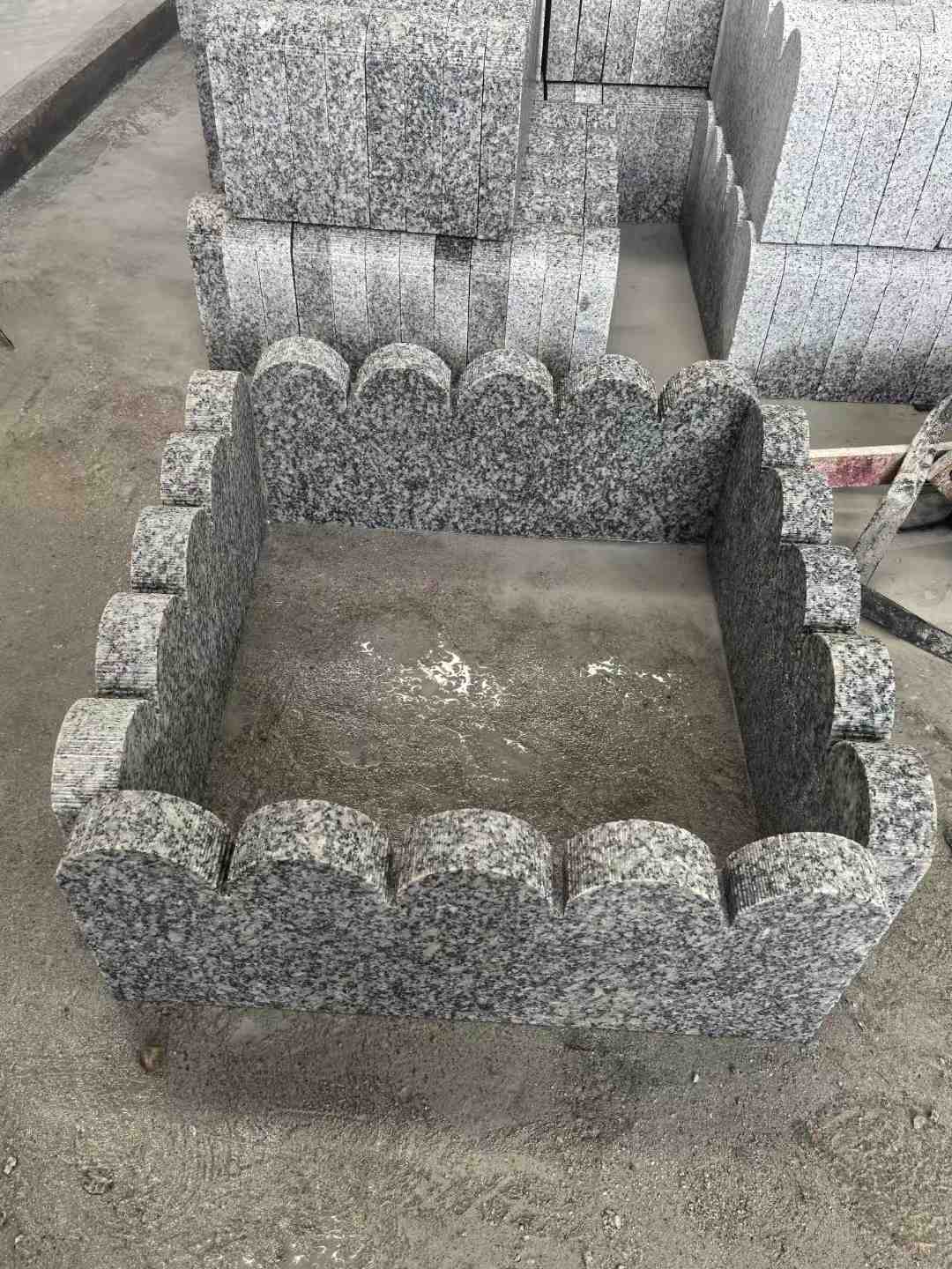 宝鸡 花边石、花坛围栏石、花池界石、菜园栅栏石、镶边石、波浪状界石介绍